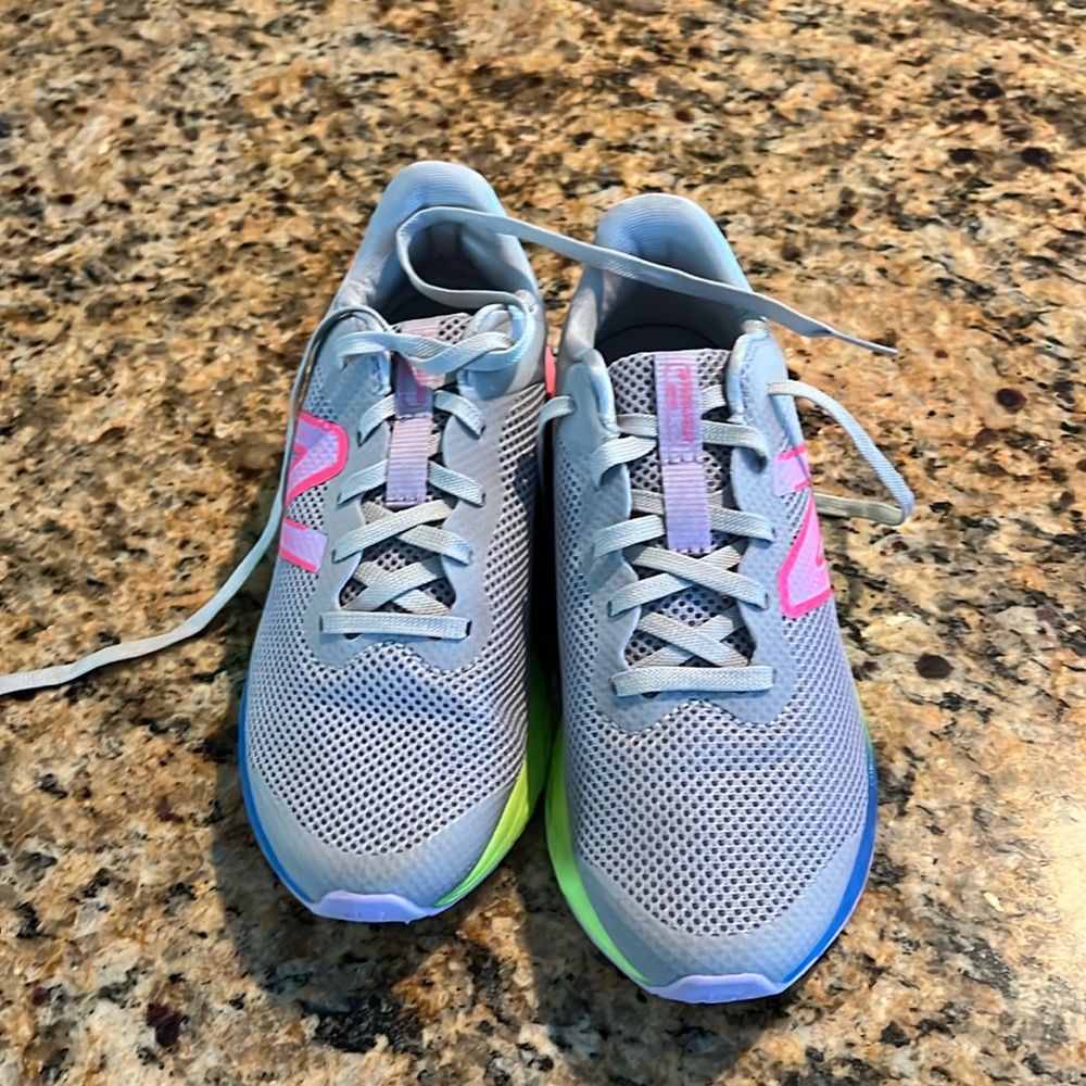 Kids New Balance sneakers. Size 4